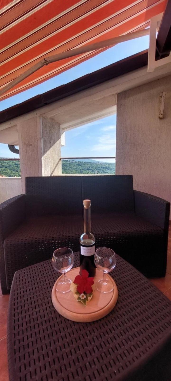 Apartma Mimi Dekani Zewnętrze zdjęcie